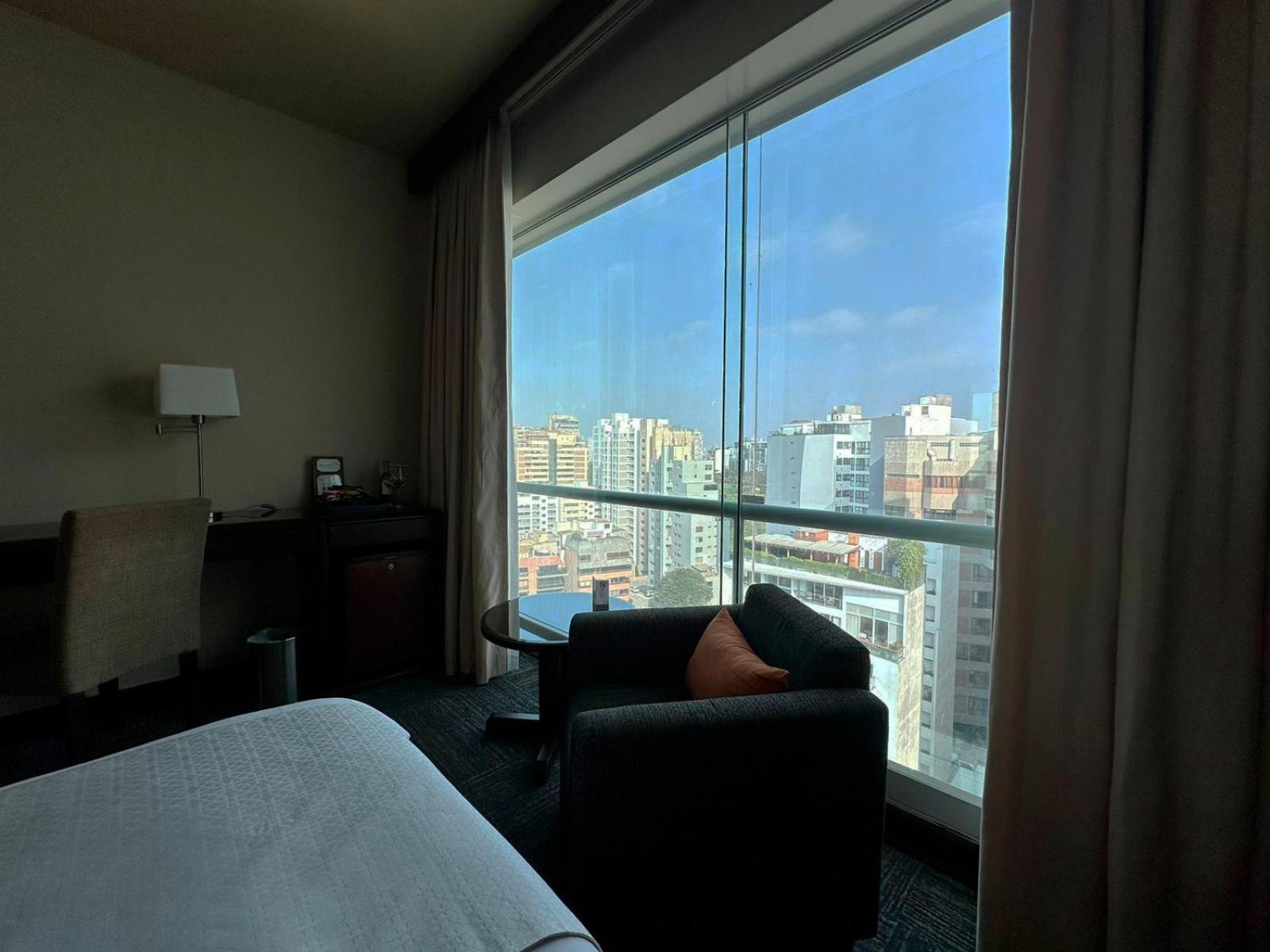 Delfines & Convention Center 5* Lima