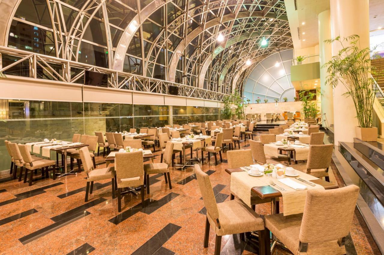 Delfines & Convention Center Hotel 5*